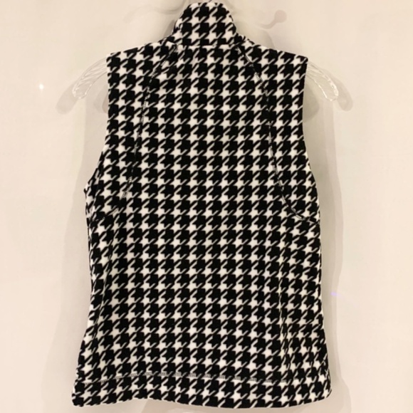 Kim Rogers Black/White Houndstooth Fleece Vest - Picture 4 of 6